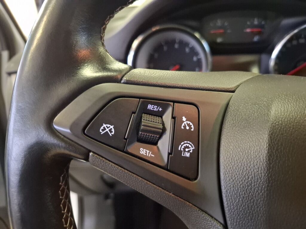 Opel Astra 2017 Valkoinen