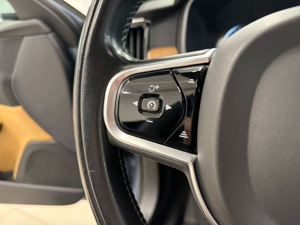Volvo V90 2017 Sininen