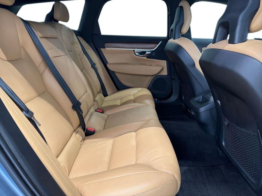 Volvo V90 2017 Sininen