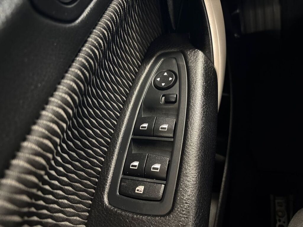 BMW 118 2017 Musta