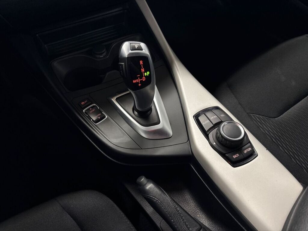 BMW 118 2017 Musta