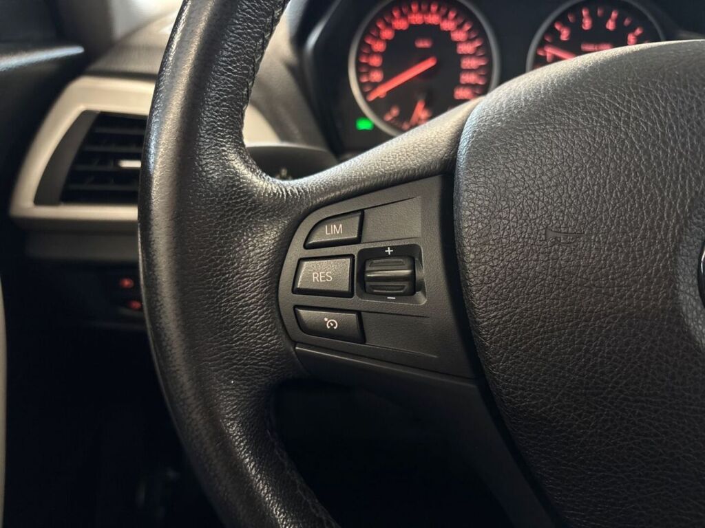 BMW 118 2017 Musta