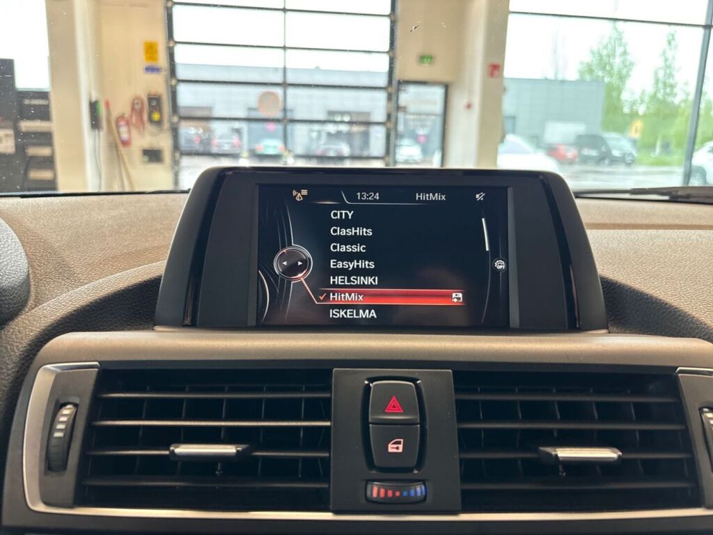 BMW 118 2017 Musta