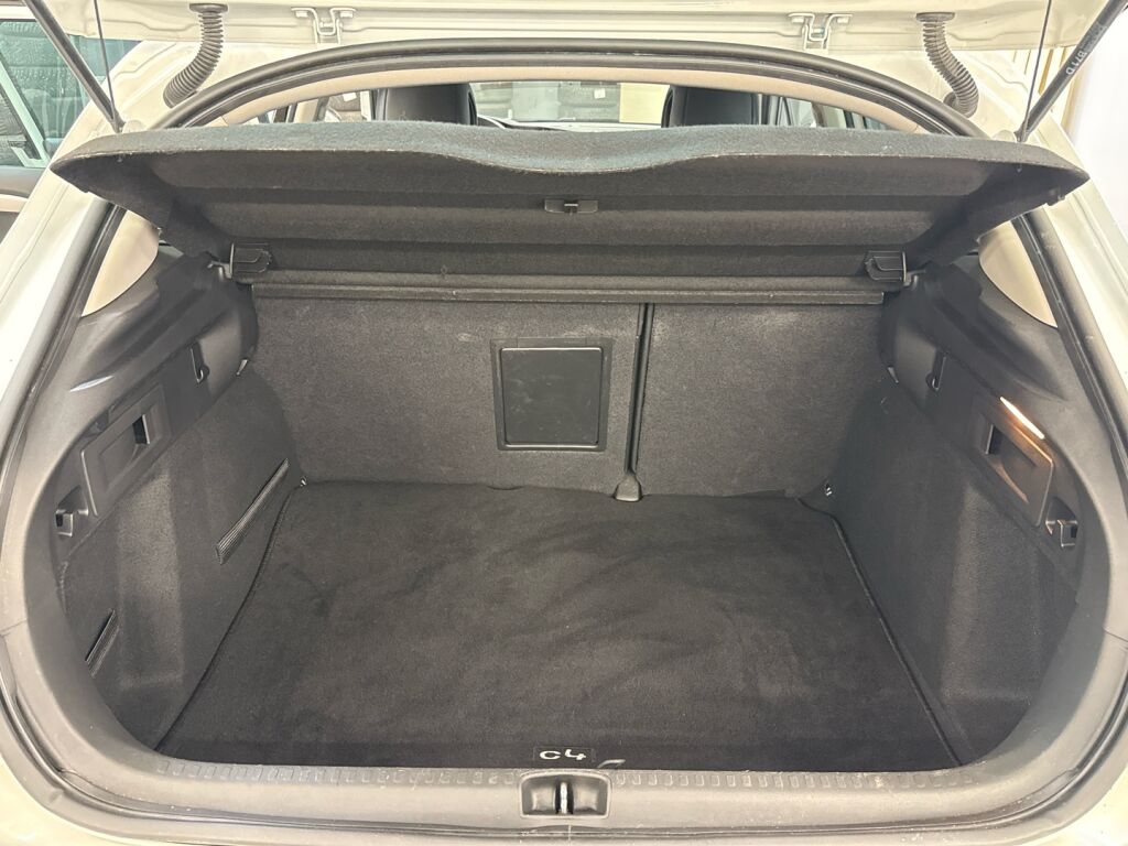 Citroen C4 2017 Valkoinen