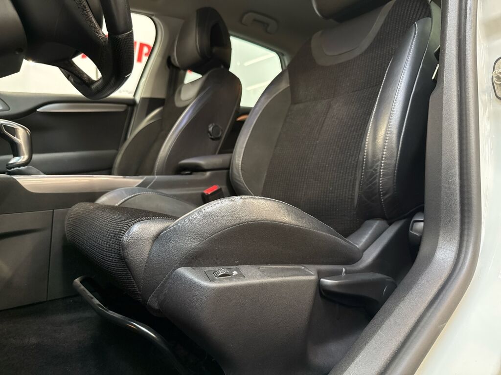 Citroen C4 2017 Valkoinen