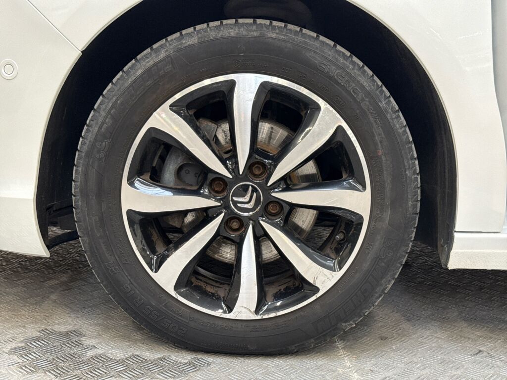 Citroen C4 2017 Valkoinen