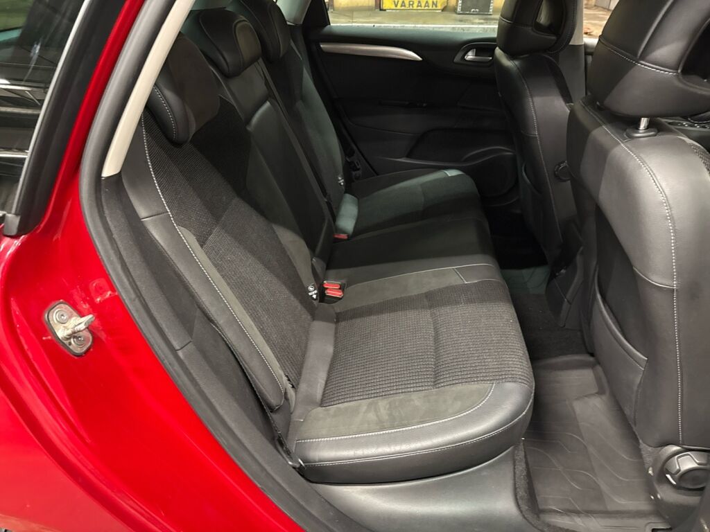 Citroen C4 2017 Punainen