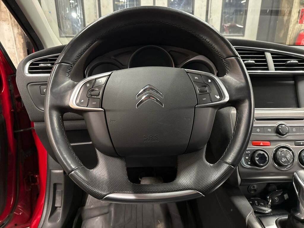 Citroen C4 2017 Punainen