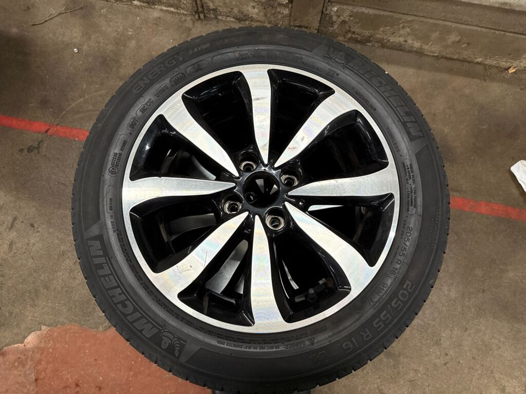 Citroen C4 2017 Punainen