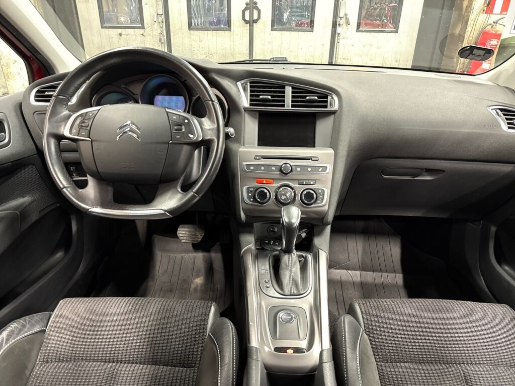 Citroen C4 2017 Punainen