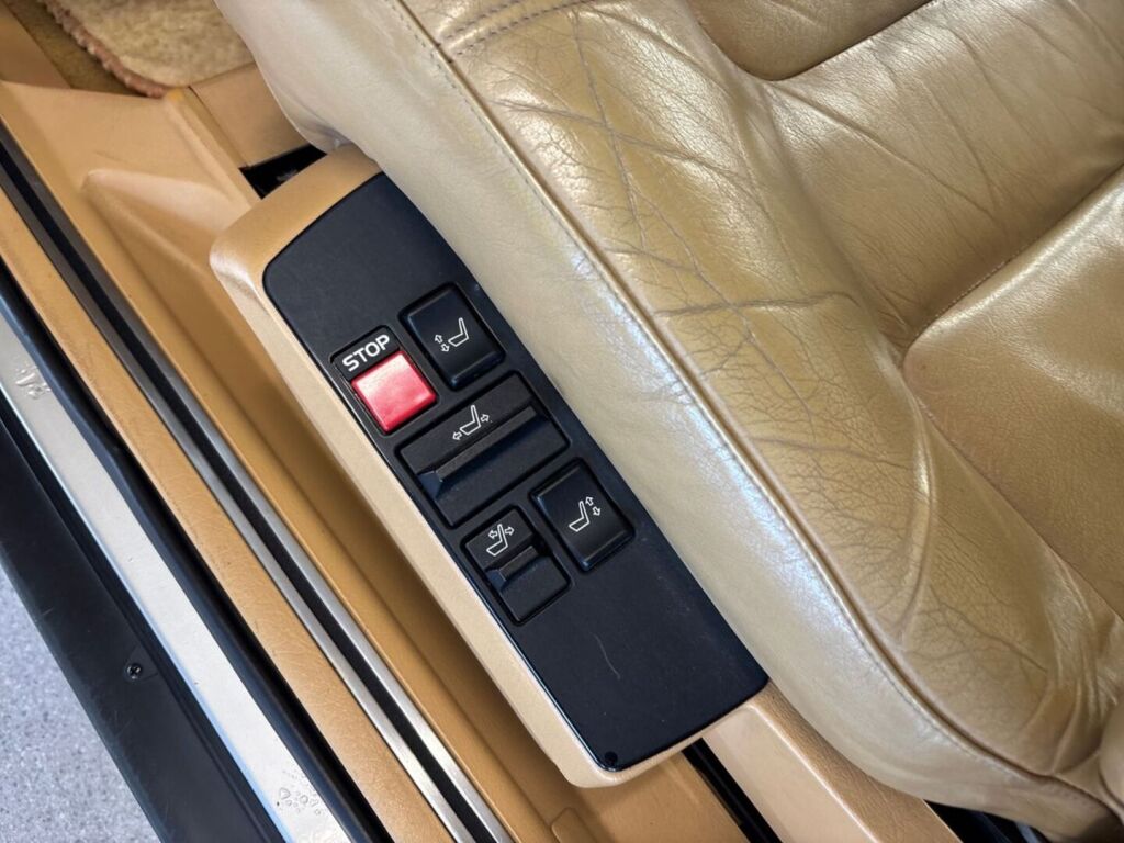 Volvo 780 1988 Ruskea (beige)