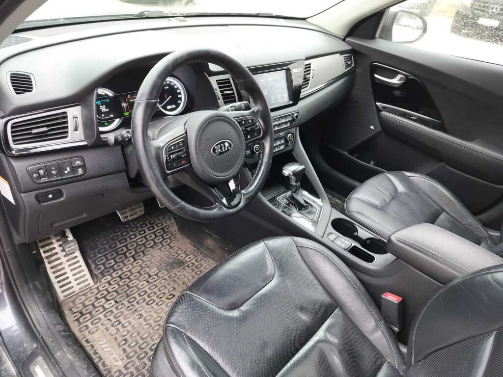 Kia Niro 2017 Harmaa