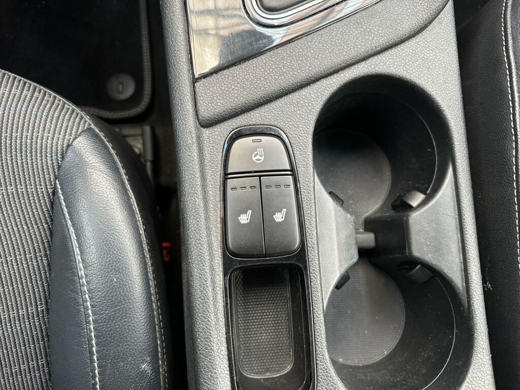 Kia Niro 2017 Sininen