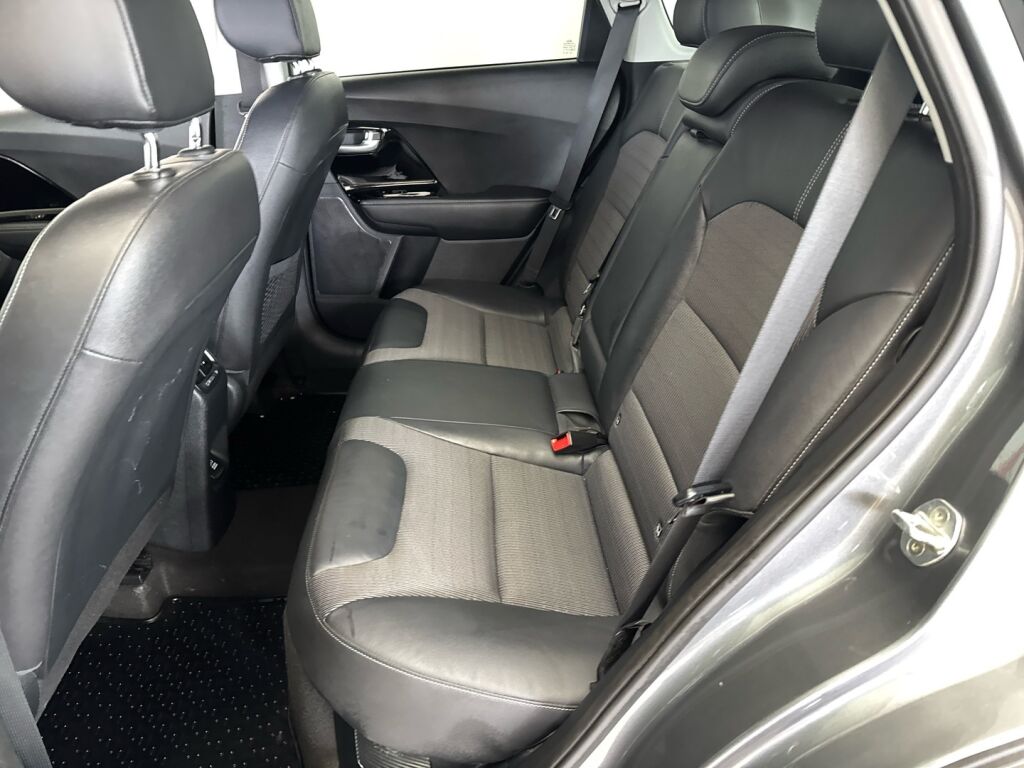 Kia Niro 2017 Harmaa