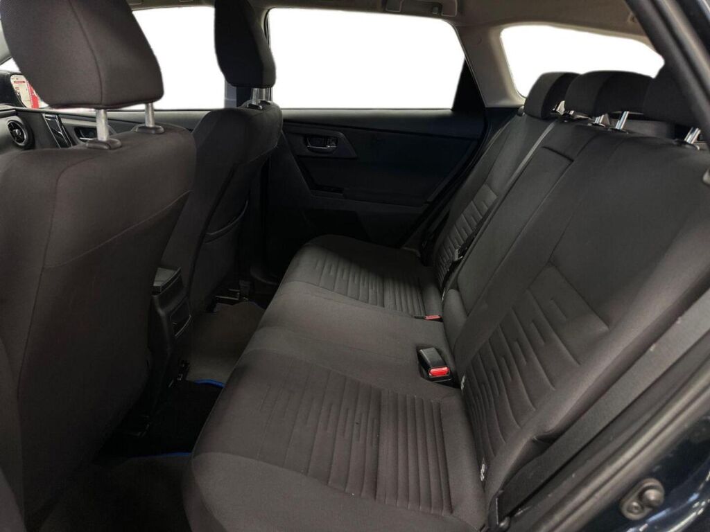 Toyota Auris 2017 Harmaa