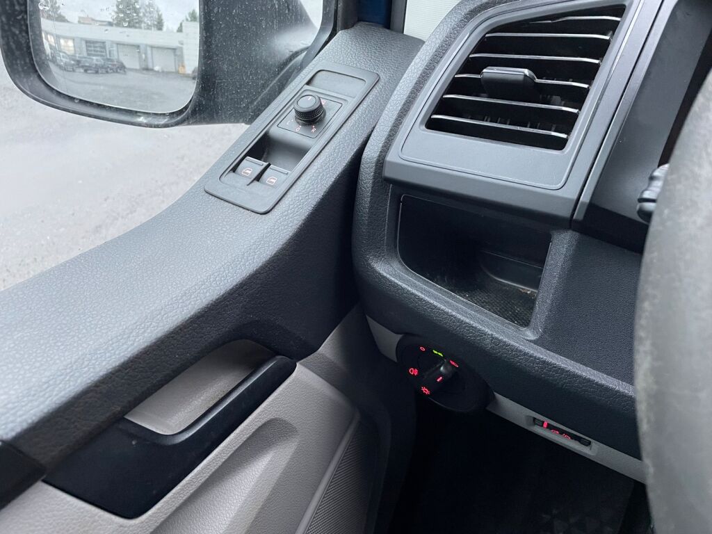 Volkswagen Transporter 2017 Sininen