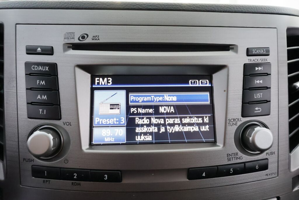 Subaru Legacy 2012 Valkoinen