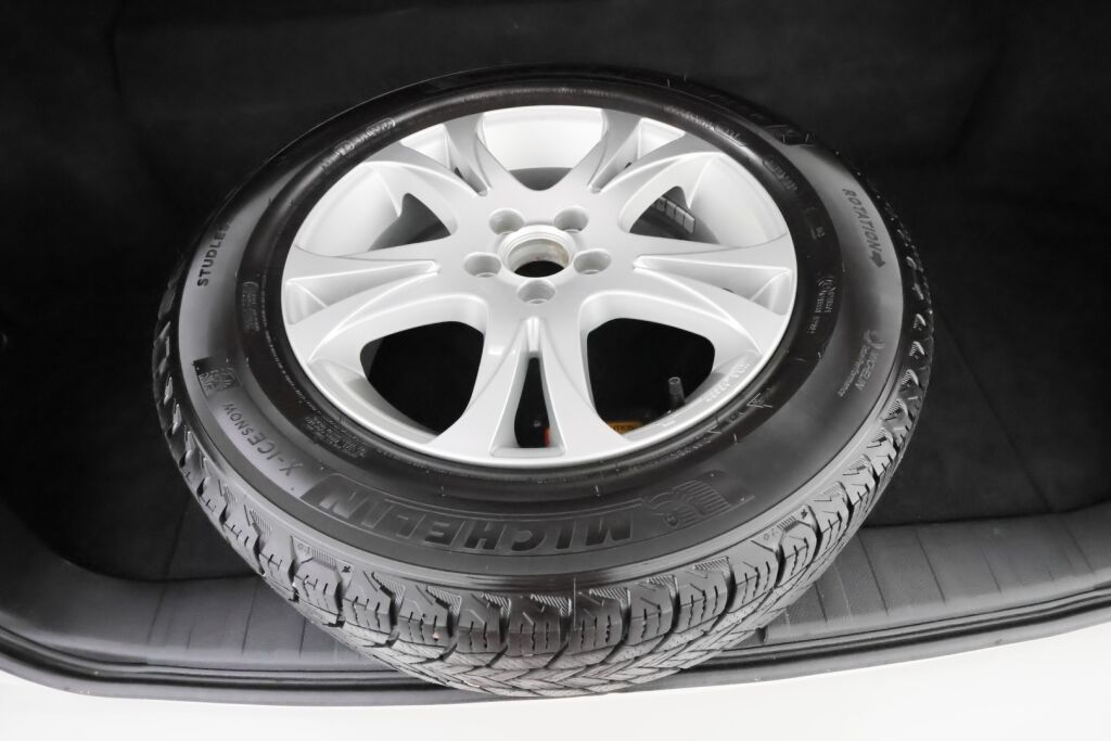 Subaru Legacy 2012 Valkoinen