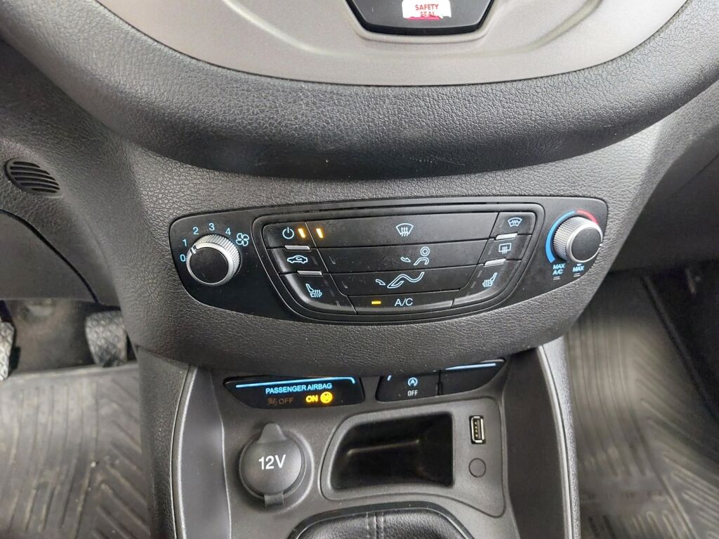 Ford Tourneo Courier 2017 Sininen