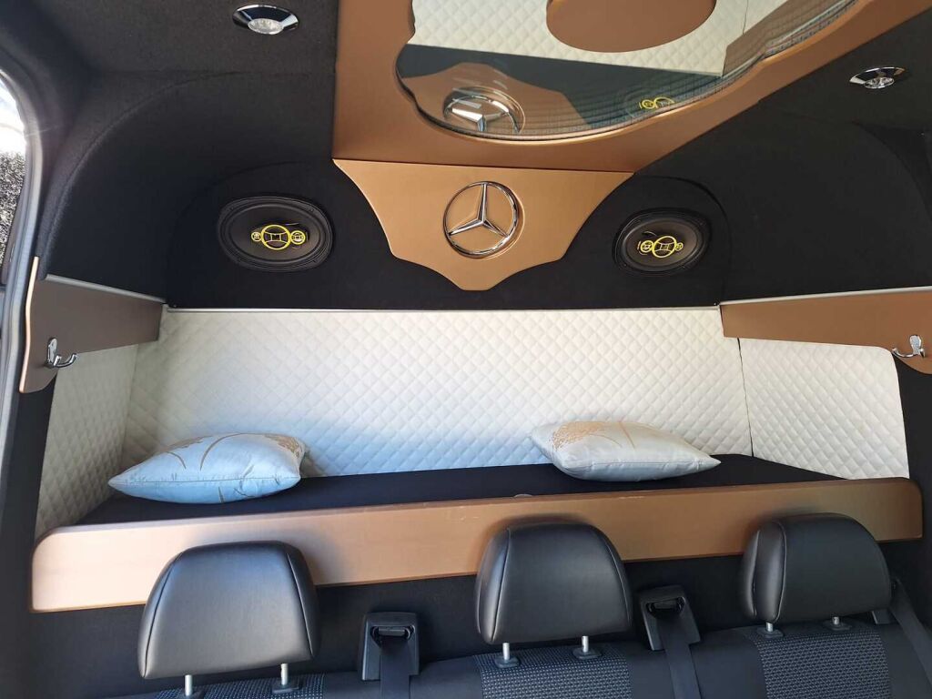 Mercedes-Benz Sprinter 2014 Ruskea (beige)