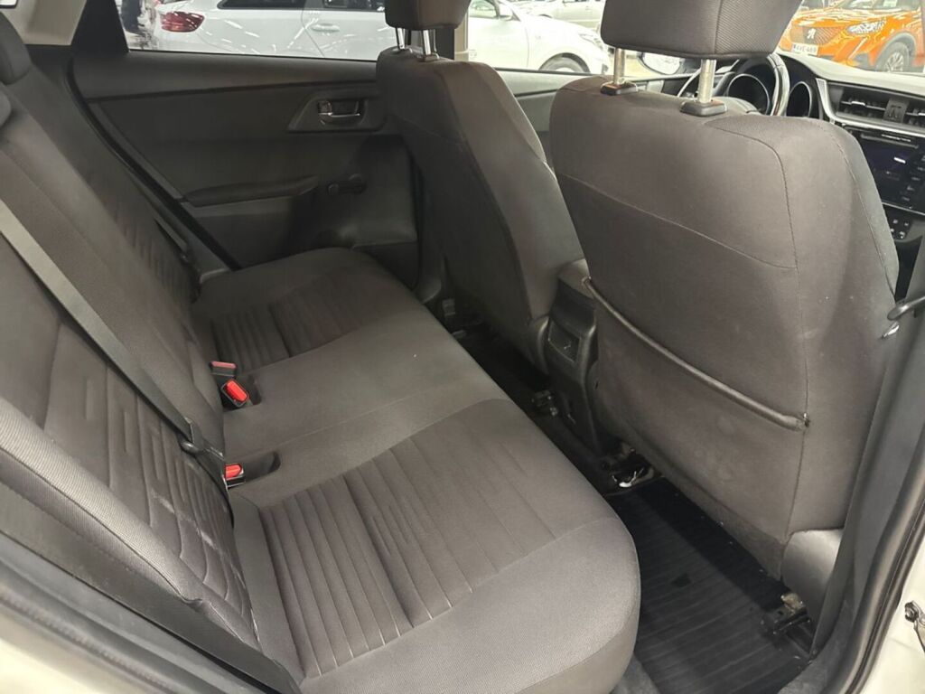 Toyota Auris 2017 Valkoinen
