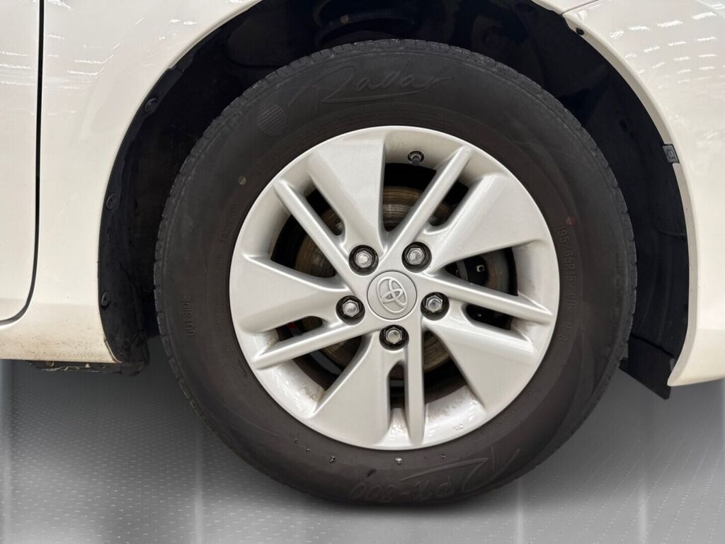 Toyota Auris 2017 Valkoinen