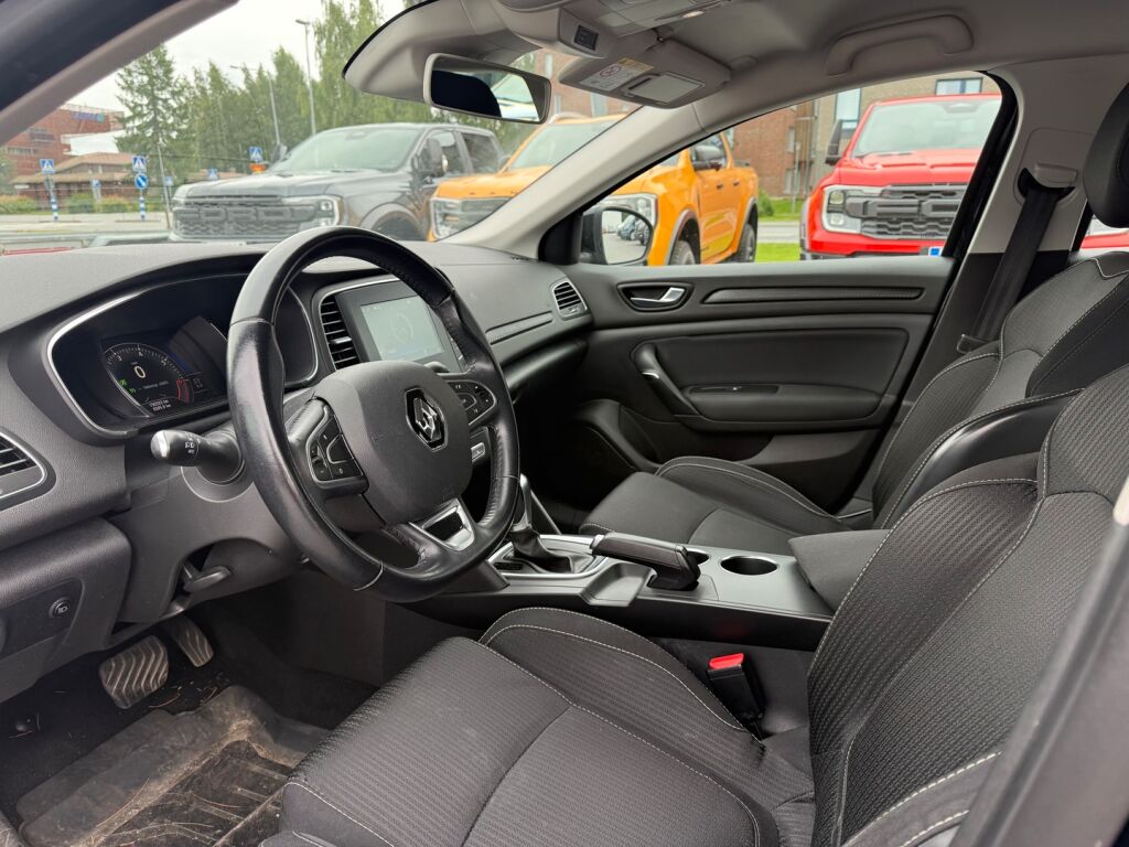 Renault Megane 2017 Musta