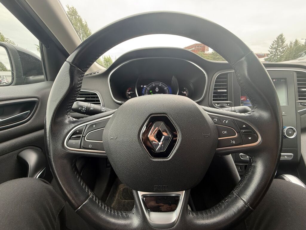 Renault Megane 2017 Musta