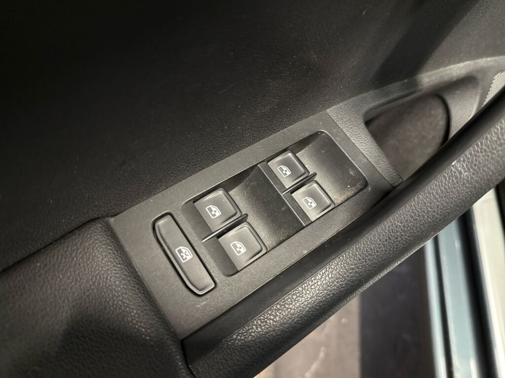 Skoda Octavia 2018 Harmaa