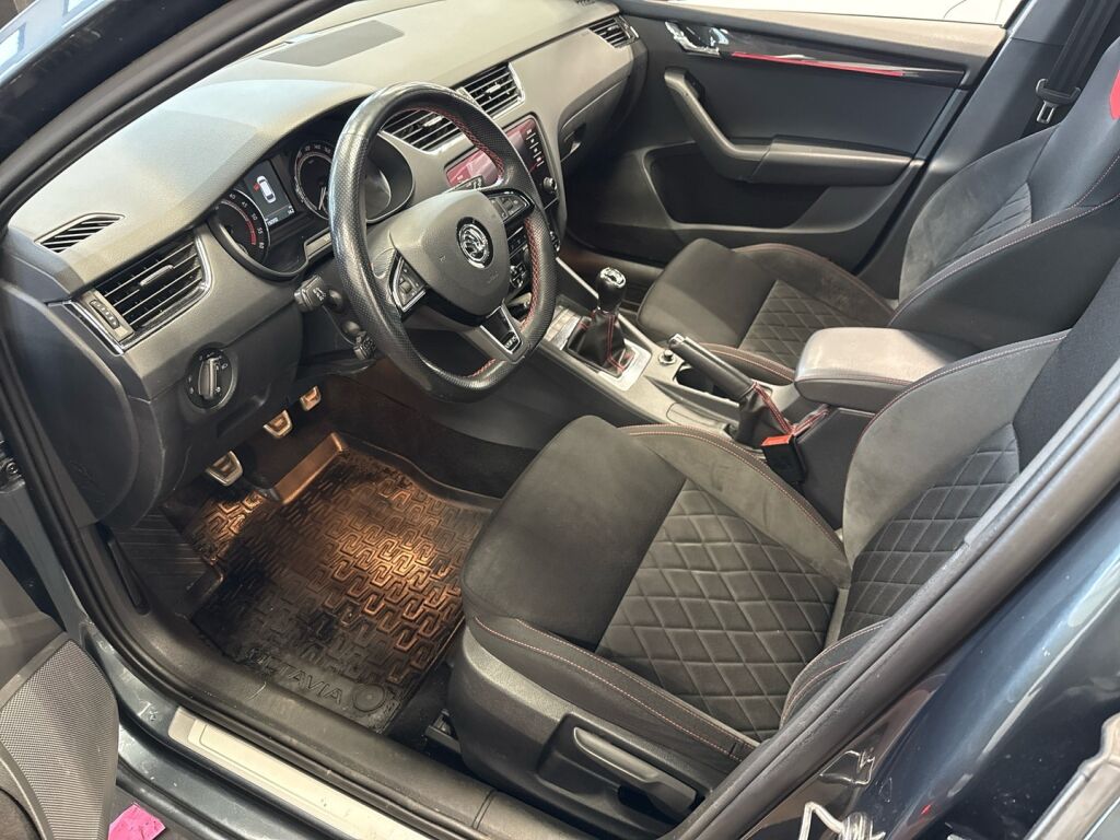 Skoda Octavia 2018 Harmaa