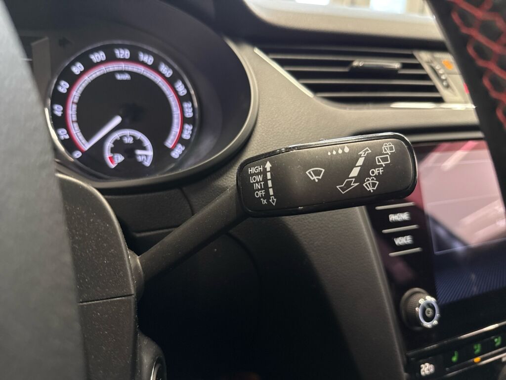 Skoda Octavia 2018 Harmaa