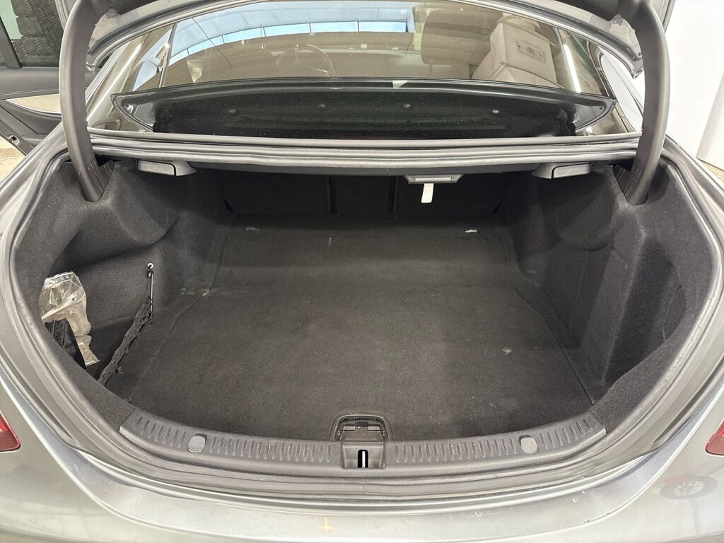 Mercedes-Benz E 2017 Harmaa