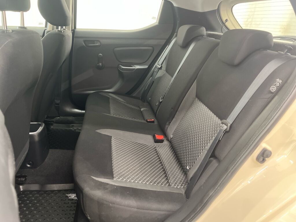 Nissan Micra 2017 Ruskea (beige)