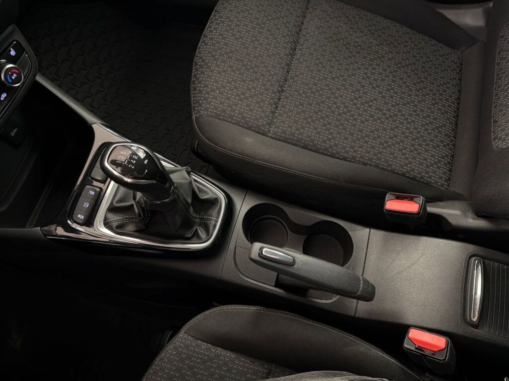 Opel Crossland X 2017 Punainen
