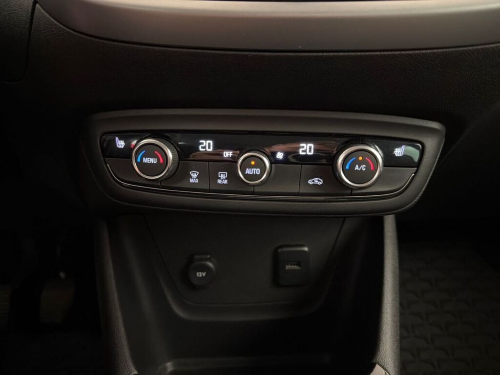Opel Crossland X 2017 Punainen