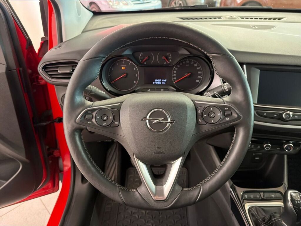 Opel Crossland X 2017 Punainen