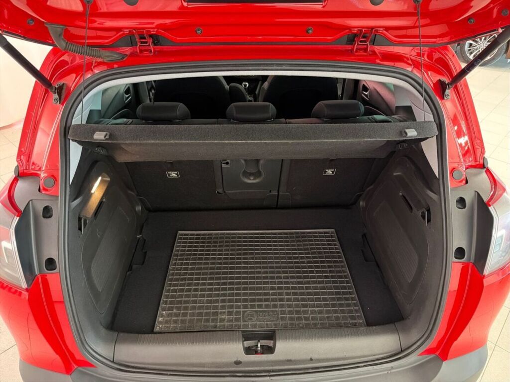 Opel Crossland X 2017 Punainen