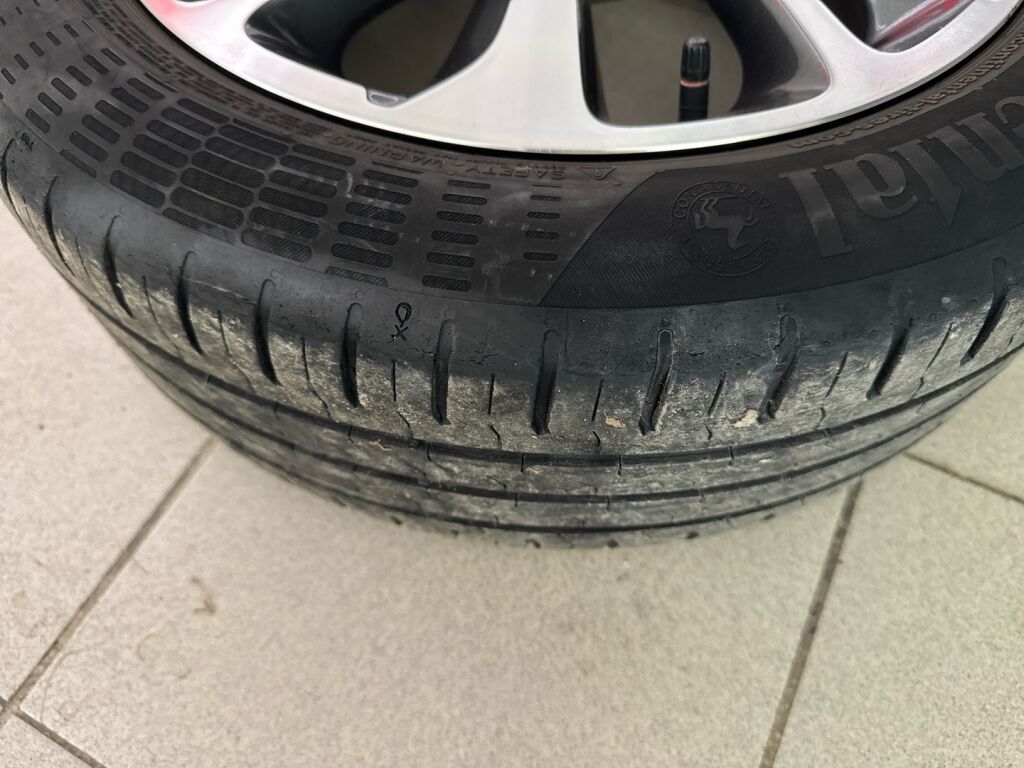 Opel Karl 2018 Musta