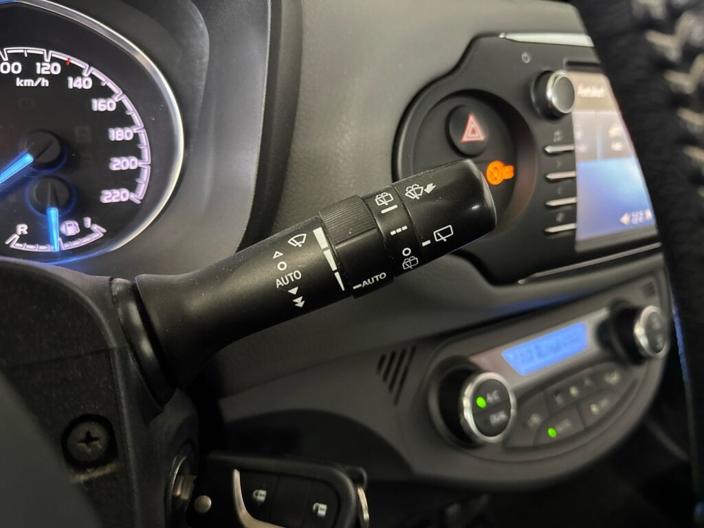 Toyota Yaris 2017 Harmaa