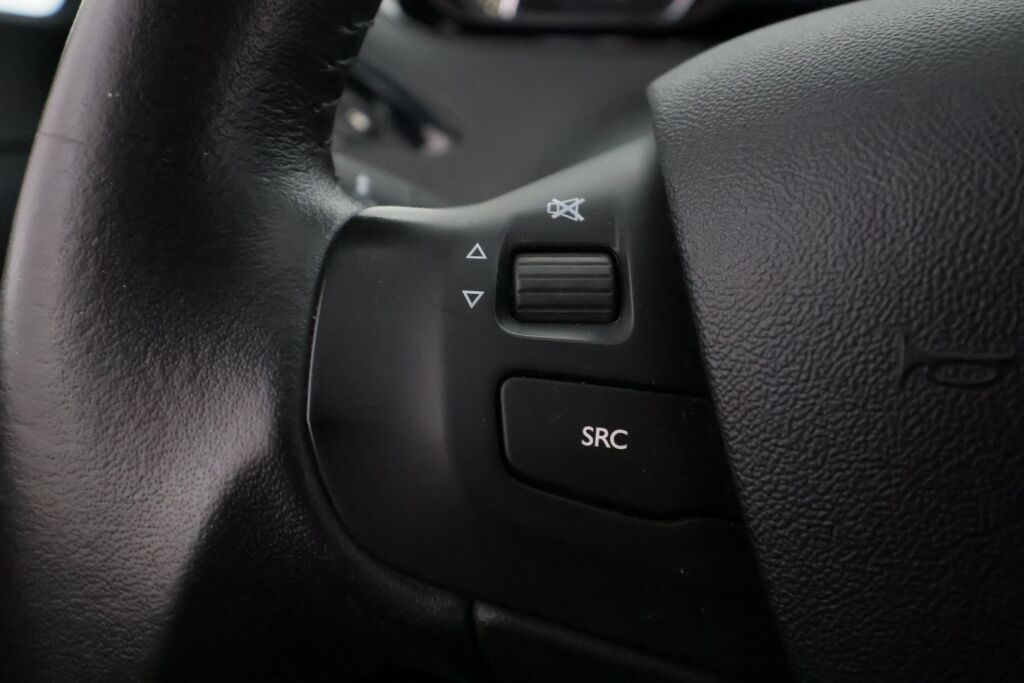 Peugeot 208 2018 Harmaa