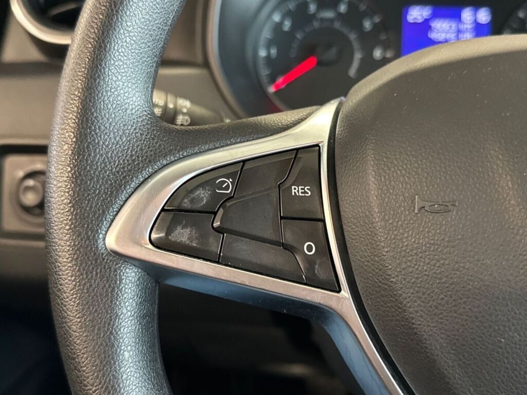 Dacia Duster 2018 Valkoinen