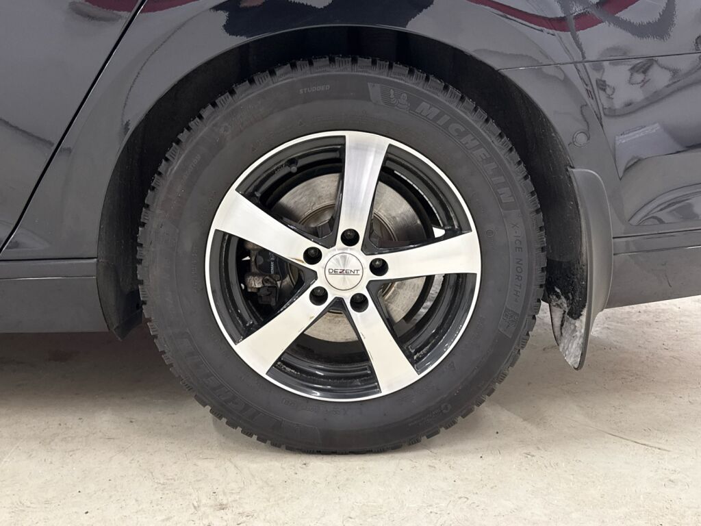 Volkswagen Passat 2018 Musta