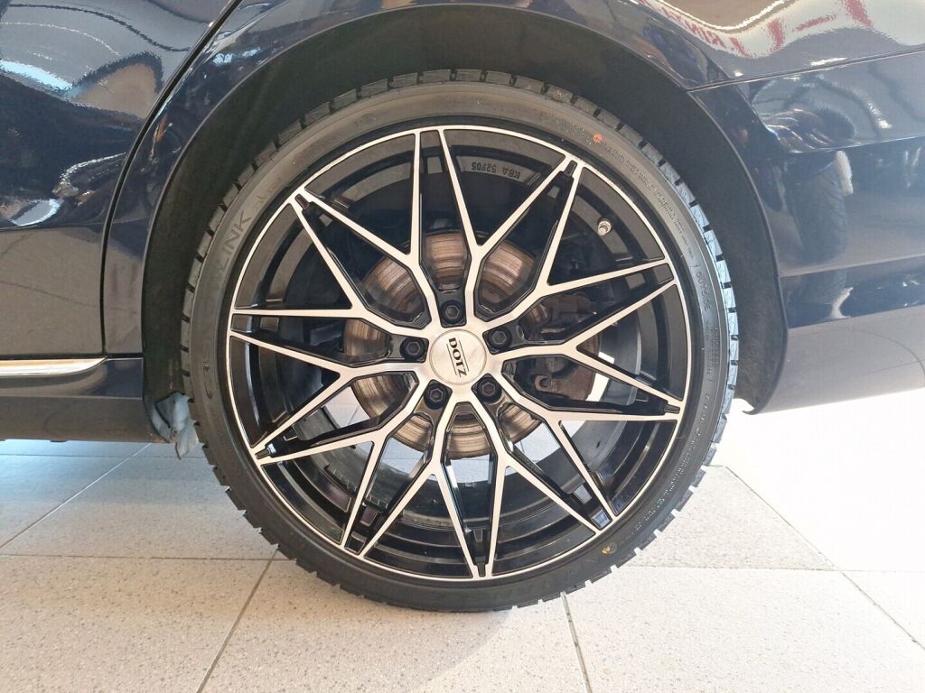 Mercedes-Benz C 2017 Sininen