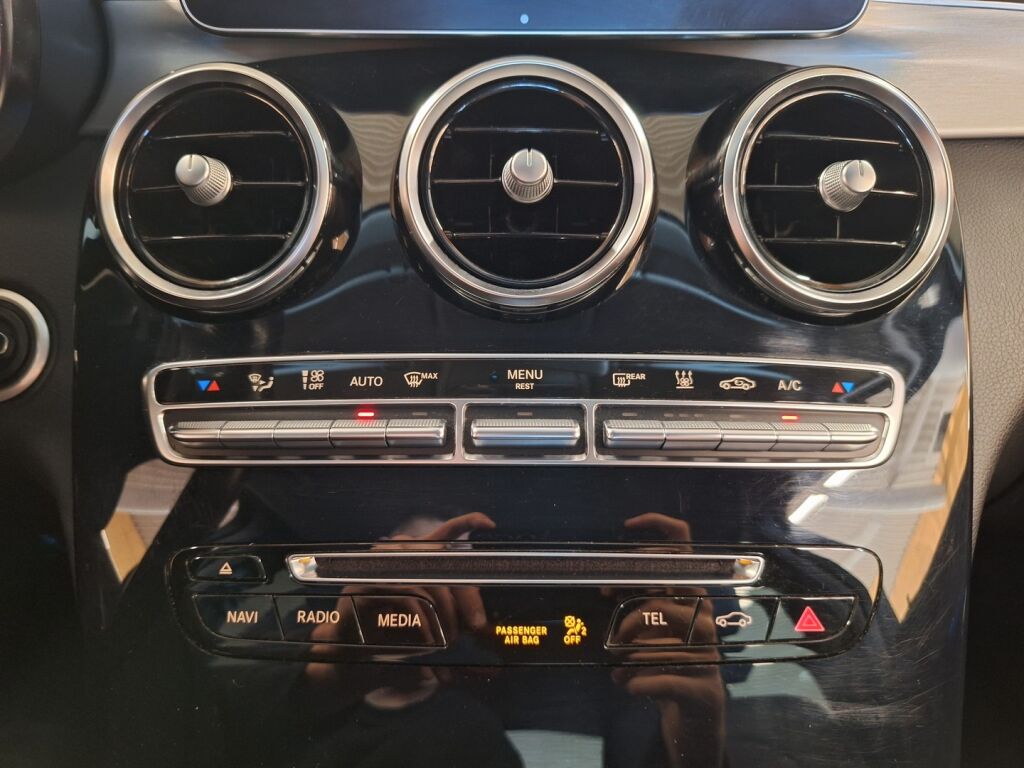 Mercedes-Benz C 2017 Sininen