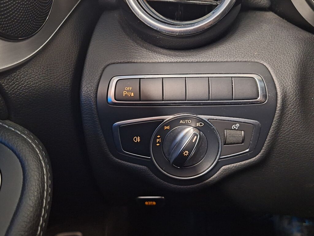 Mercedes-Benz C 2017 Sininen