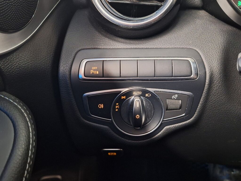 Mercedes-Benz C 2017 Sininen