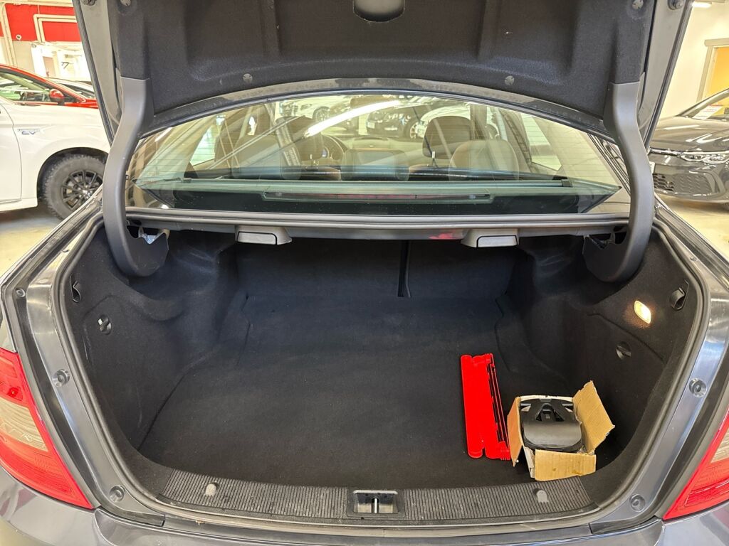 Mercedes-Benz C 2010 Harmaa