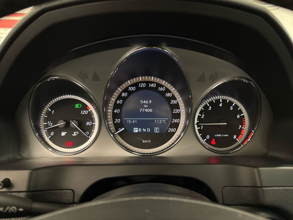 Mercedes-Benz C 2010 Harmaa