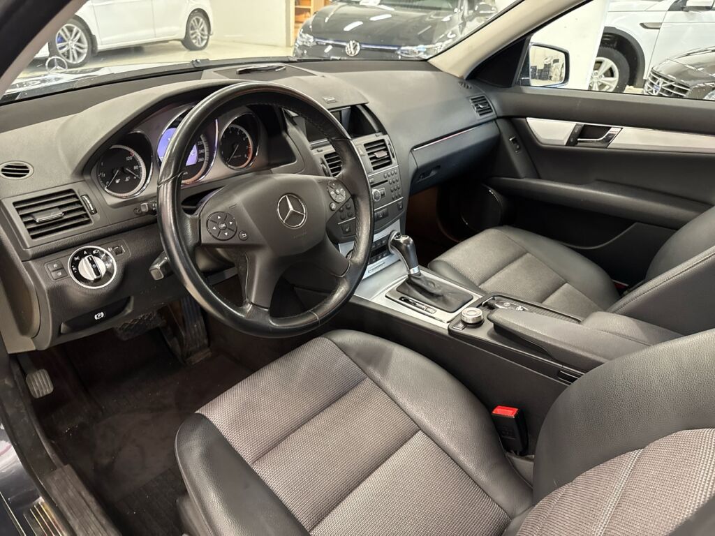 Mercedes-Benz C 2010 Harmaa