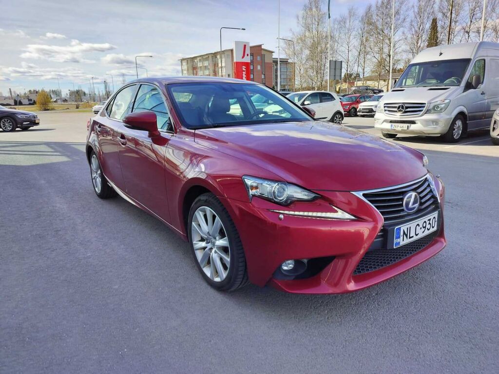 Lexus IS 2014 Punainen